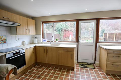 3 bedroom semi-detached house for sale, Chipstead Valley Road, Coulsdon