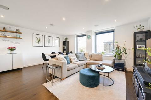 2 bedroom flat to rent, Northbourne Road, Clapham, London, SW4