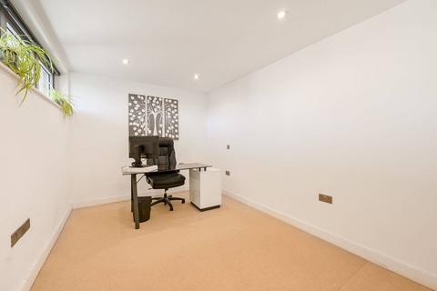 2 bedroom flat to rent, Northbourne Road, Clapham, London, SW4