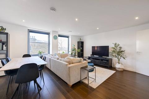 2 bedroom flat to rent, Northbourne Road, Clapham, London, SW4