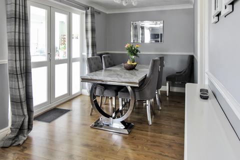3 bedroom end of terrace house for sale, Hollybrook Park, Bordon, Hampshire, GU35