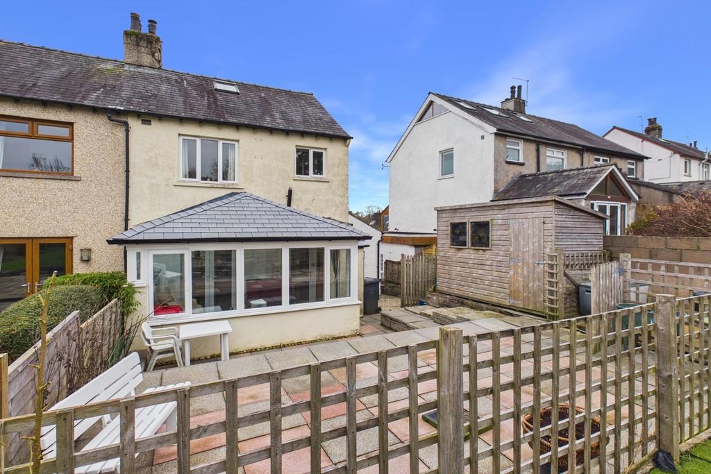 2 Hollins Lane
