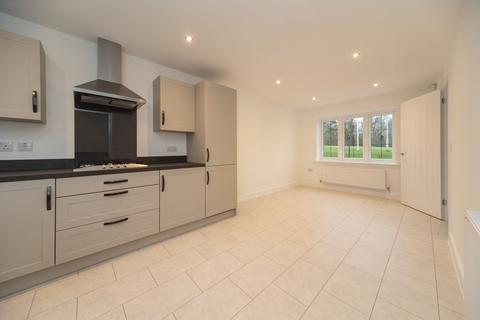 4 bedroom detached house for sale, William Railton Road, Garendon Park, LE12