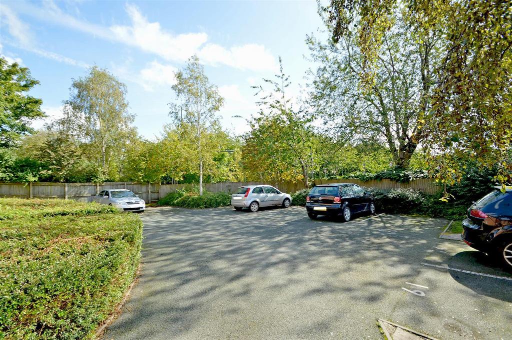 17 Millenium Gardens Parking.jpg