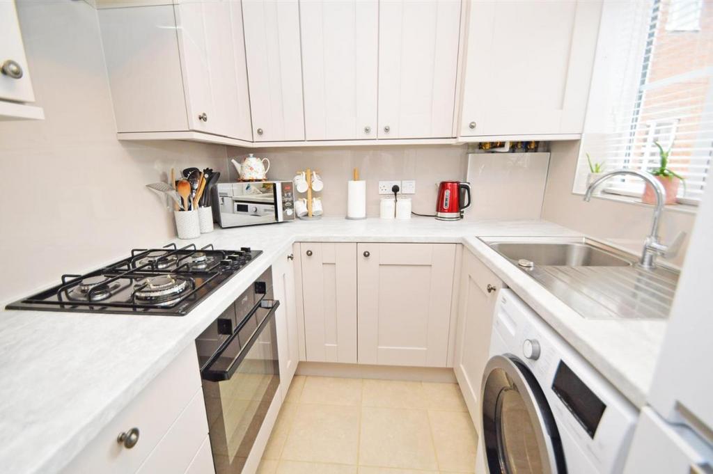 Millenium Gardens, 17, Kitchen.png