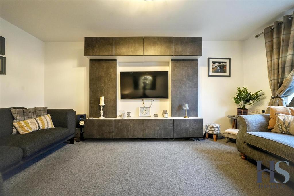 Lounge1.jpg