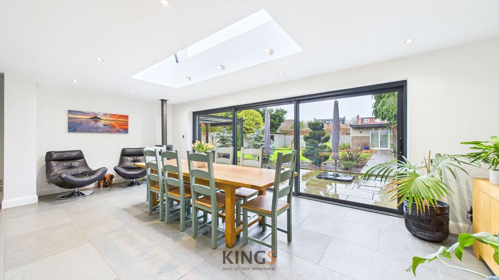 Kitchen/Family Room