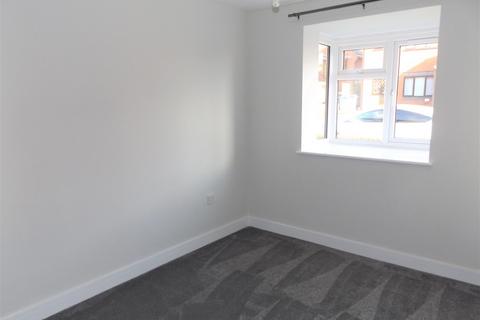 1 bedroom ground floor flat to rent, Hamilton Close, Cannock WS12