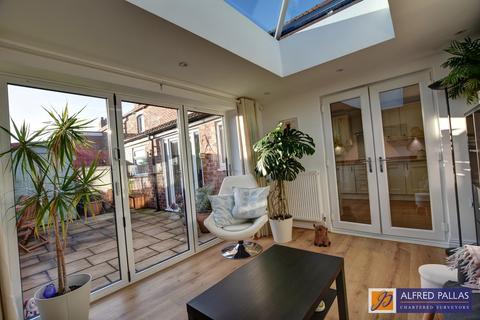 3 bedroom terraced house for sale, Wingrove Avenue, Fulwell