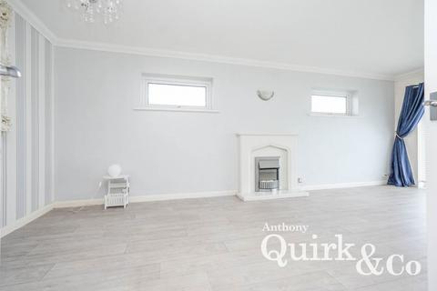2 bedroom detached bungalow for sale, Bramble Road, Canvey Island, SS8
