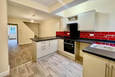 2 bedroom terraced house to rent, Saxby Road, Melton Mowbray