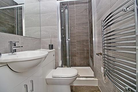 2 bedroom flat to rent, 61 - 73 Staines Road West, Sunbury-on-thames, TW16
