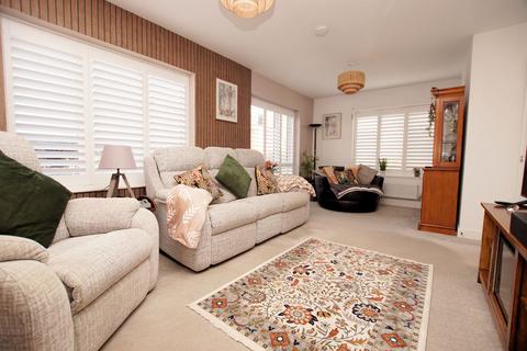 4 bedroom detached house for sale, Argus Road, Lee-On-The-Solent, PO13