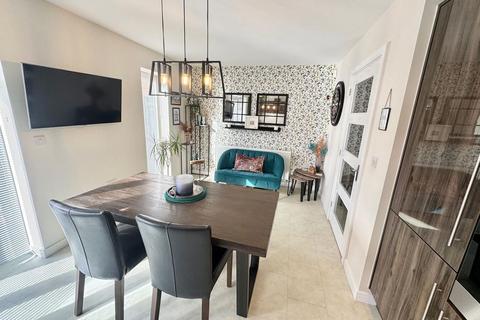 4 bedroom detached house for sale, Walkerfield Court, Newcastle Upon Tyne