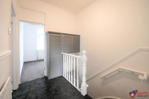 2 bedroom apartment to rent, Rayleigh Grove, Gateshead