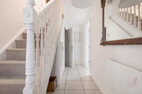 4 bedroom detached house for sale, Renard Rise, Stonehouse GL10