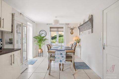 4 bedroom detached house for sale, Renard Rise, Stonehouse GL10