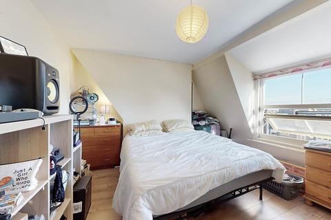 2 bedroom apartment for sale, Seven Sisters Road, London N4