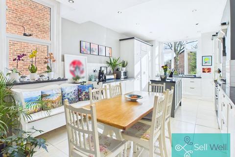 4 bedroom terraced house for sale, Worsley Road, Manchester M27