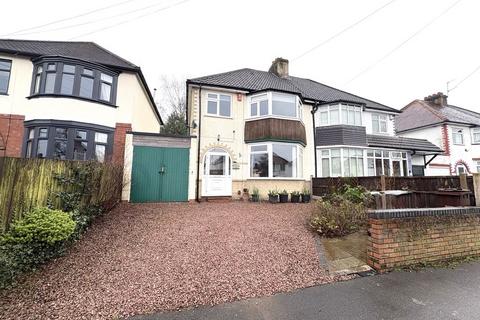 3 bedroom semi-detached house for sale, Ribbesford Avenue, Wolverhampton