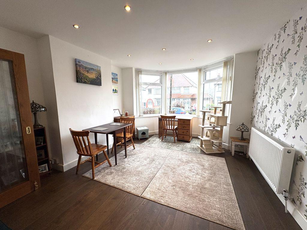 Sitting dining room