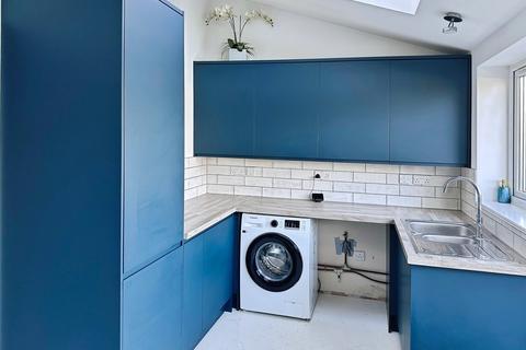 undefined, Bernard Close, Cuddington, Aylesbury