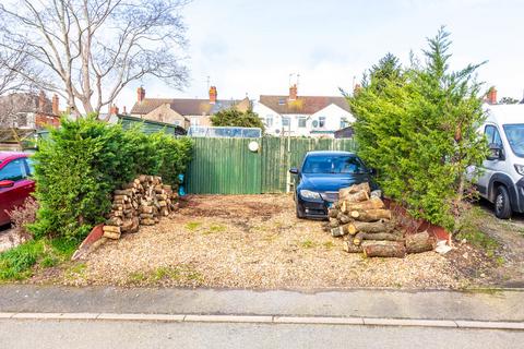 2 bedroom end of terrace house for sale, Harborough Road, Rushden NN10