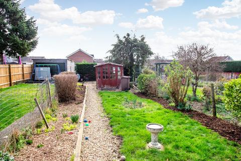 2 bedroom end of terrace house for sale, Harborough Road, Rushden NN10