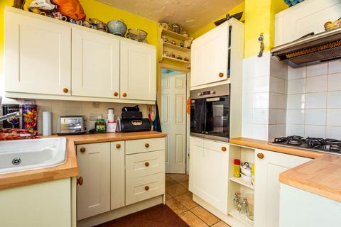 2 bedroom end of terrace house for sale, Harborough Road, Rushden NN10