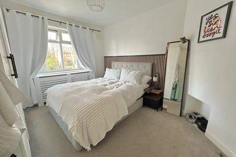 undefined, Cheshire Gardens, Chessington