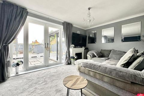 3 bedroom terraced house for sale, Maple Avenue, Leicester, LE3