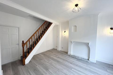 2 bedroom terraced house to rent, Houghton Street, Manchester