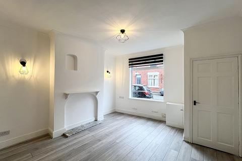 2 bedroom terraced house to rent, Houghton Street, Manchester