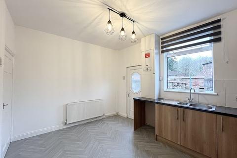 2 bedroom terraced house to rent, Houghton Street, Manchester