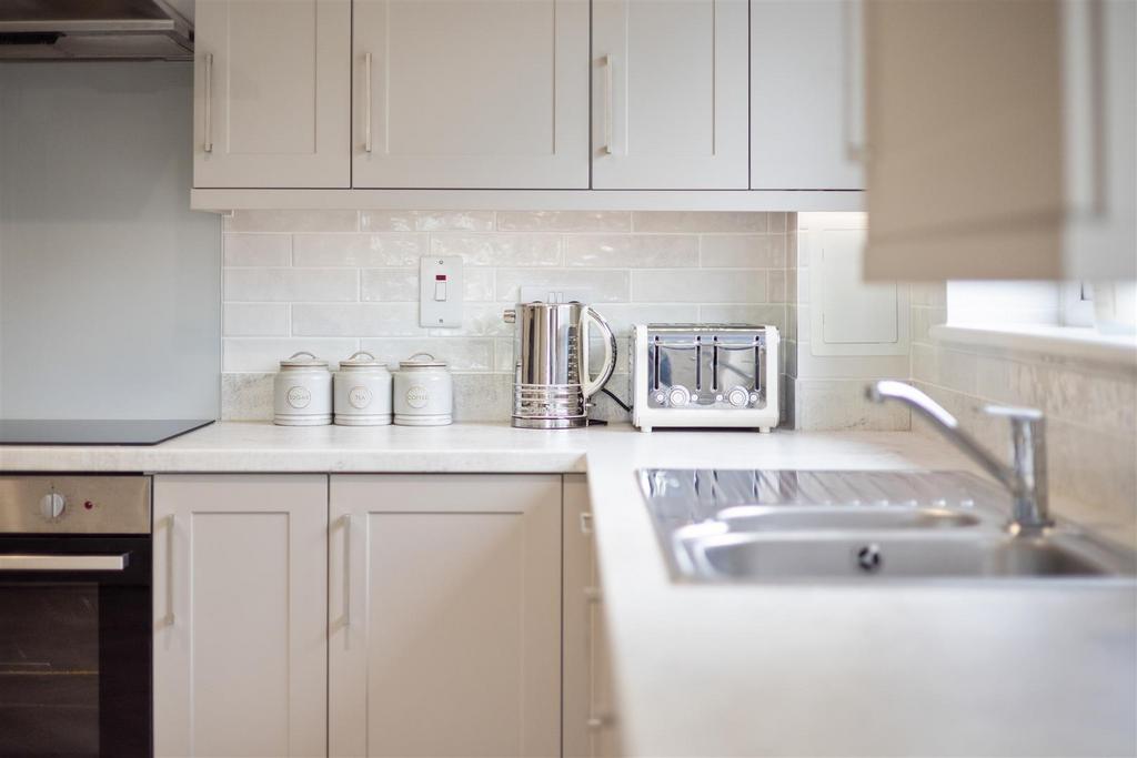 2 Crawford Drive 21.jpg
