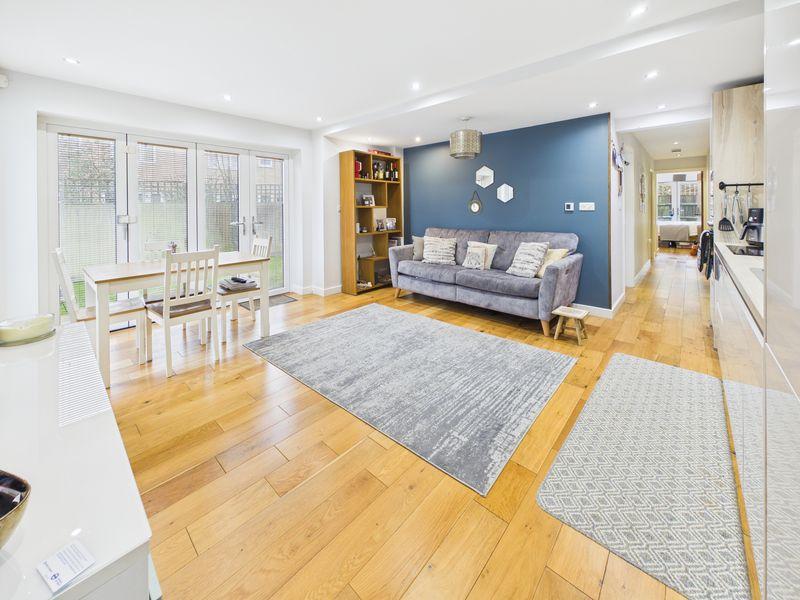 Lounge/dining room