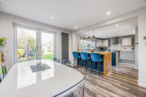 4 bedroom detached house for sale, Lakeside Gardens, Havant