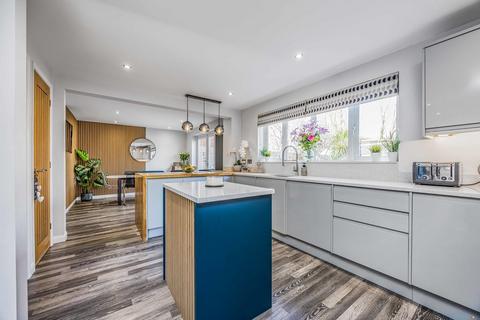 4 bedroom detached house for sale, Lakeside Gardens, Havant