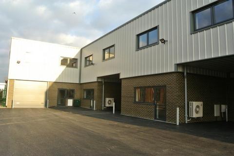 Warehouse to rent, 34 Central Ave West Molesey KT8 2QZ