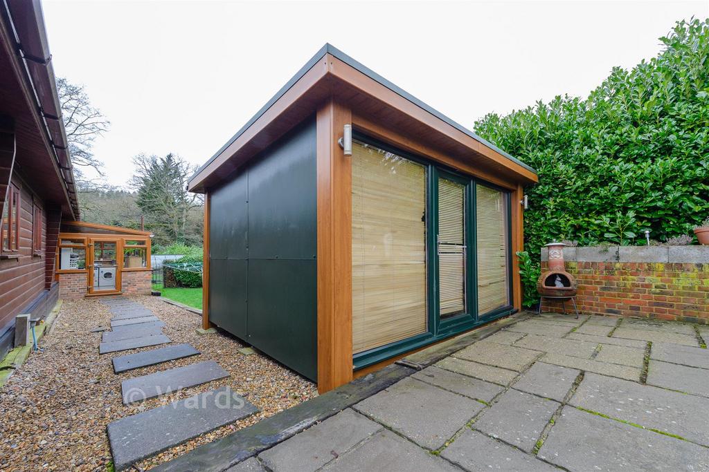 Workshop/Outbuildings