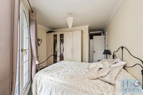 2 bedroom apartment for sale, Mariner's Quay, Brighton Marina Village, Brighton