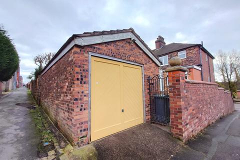 3 bedroom end of terrace house for sale, Moorland Road, Burslem, Stoke-on-Trent