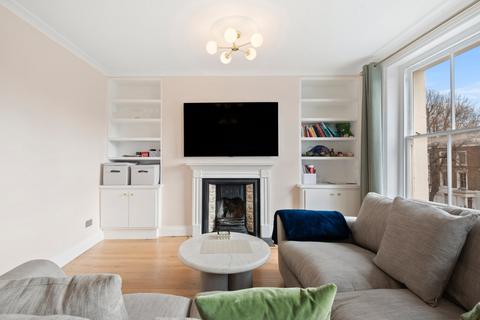 2 bedroom maisonette to rent, Elizabeth Avenue, London