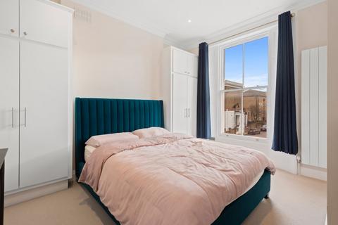 2 bedroom maisonette to rent, Elizabeth Avenue, London