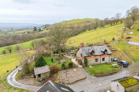 3 bedroom detached house for sale, Llanyre, Llandrindod Wells, LD1