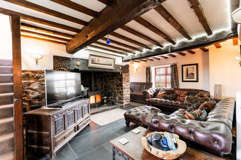 3 bedroom detached house for sale, Llanyre, Llandrindod Wells, LD1