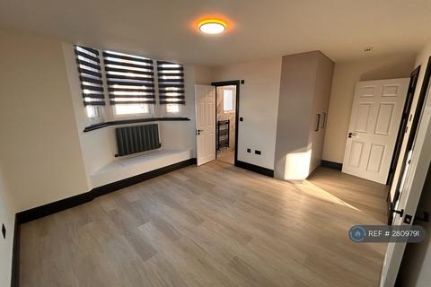Studio to rent, Mora Road, London, NW2