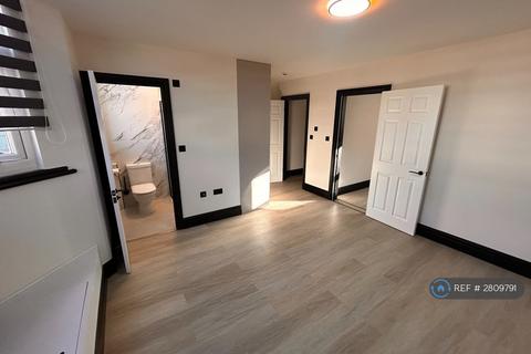 Studio to rent, Mora Road, London, NW2