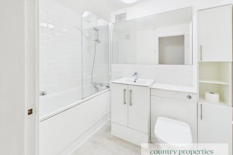 1 bedroom flat for sale, Corners, Welwyn Garden City, AL7