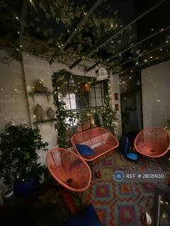 1 bedroom in a house share to rent, Artisan Mews, London, NW10